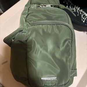 Madden Girl Sling Crossbody Shoulder Bag Green Adjustable Strap Has Defect Read